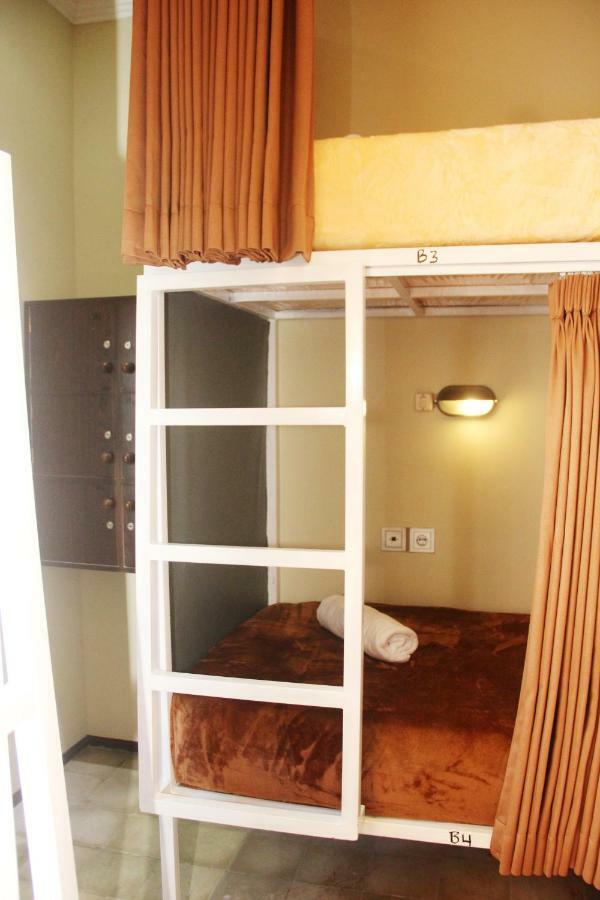 Ala Hostel Seminyak Eksteriør billede